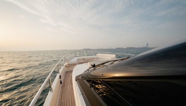 Ferretti 670/Hourly - Image 10